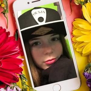 Meet your Posher, Adriana